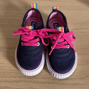 Like new washable, memory foam Keds